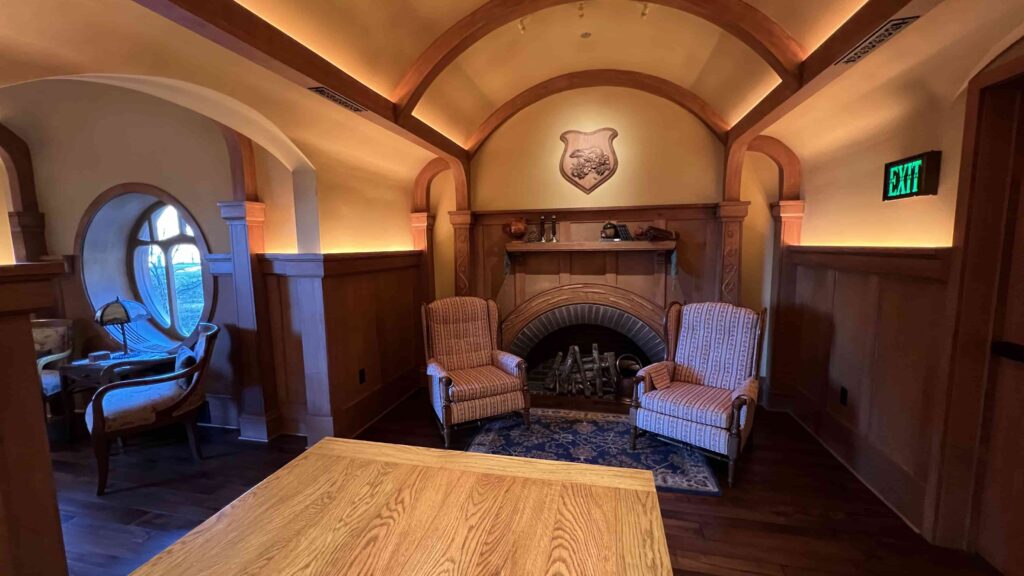 F5 Theming Faux-painted Wood Paneling, Beams, Fireplace, Fireplace Relief Sculpture and Re-sculpted Logs and Fire​